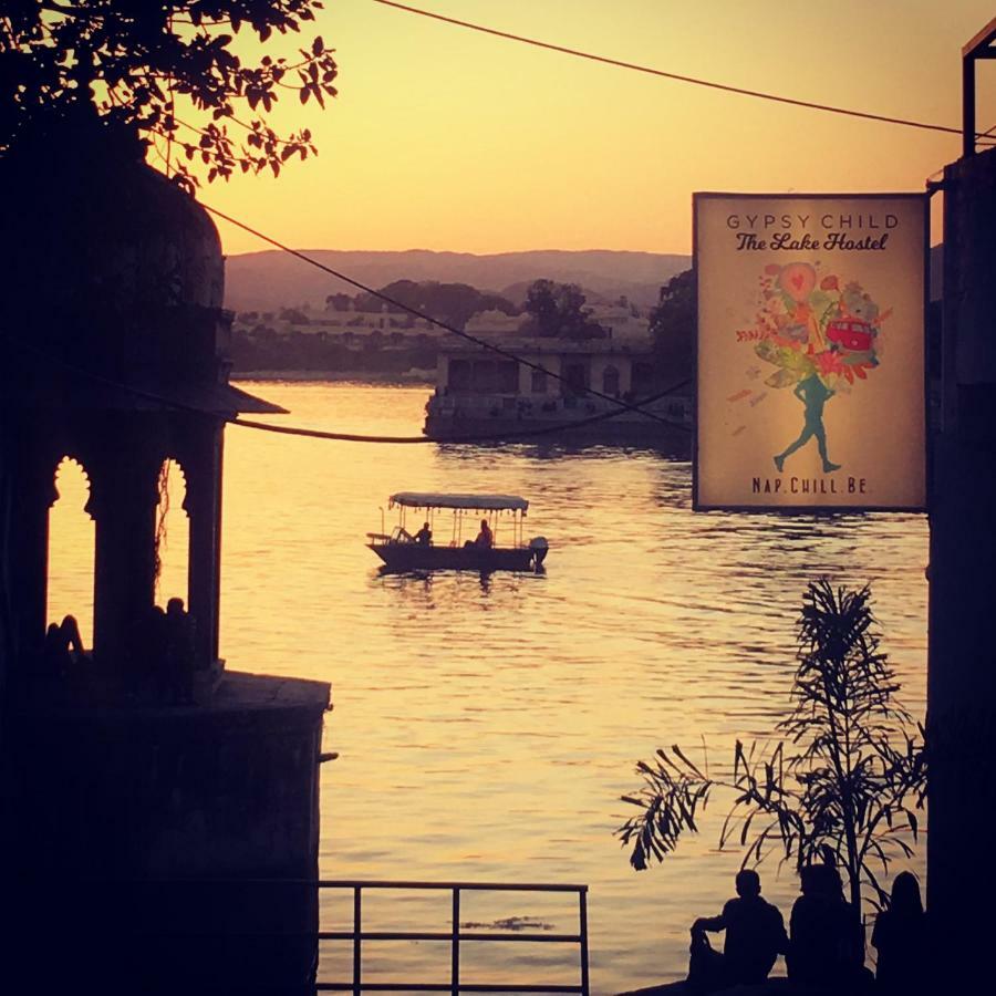 Gypsy Child Lake Hostel Udaipur Eksteriør billede