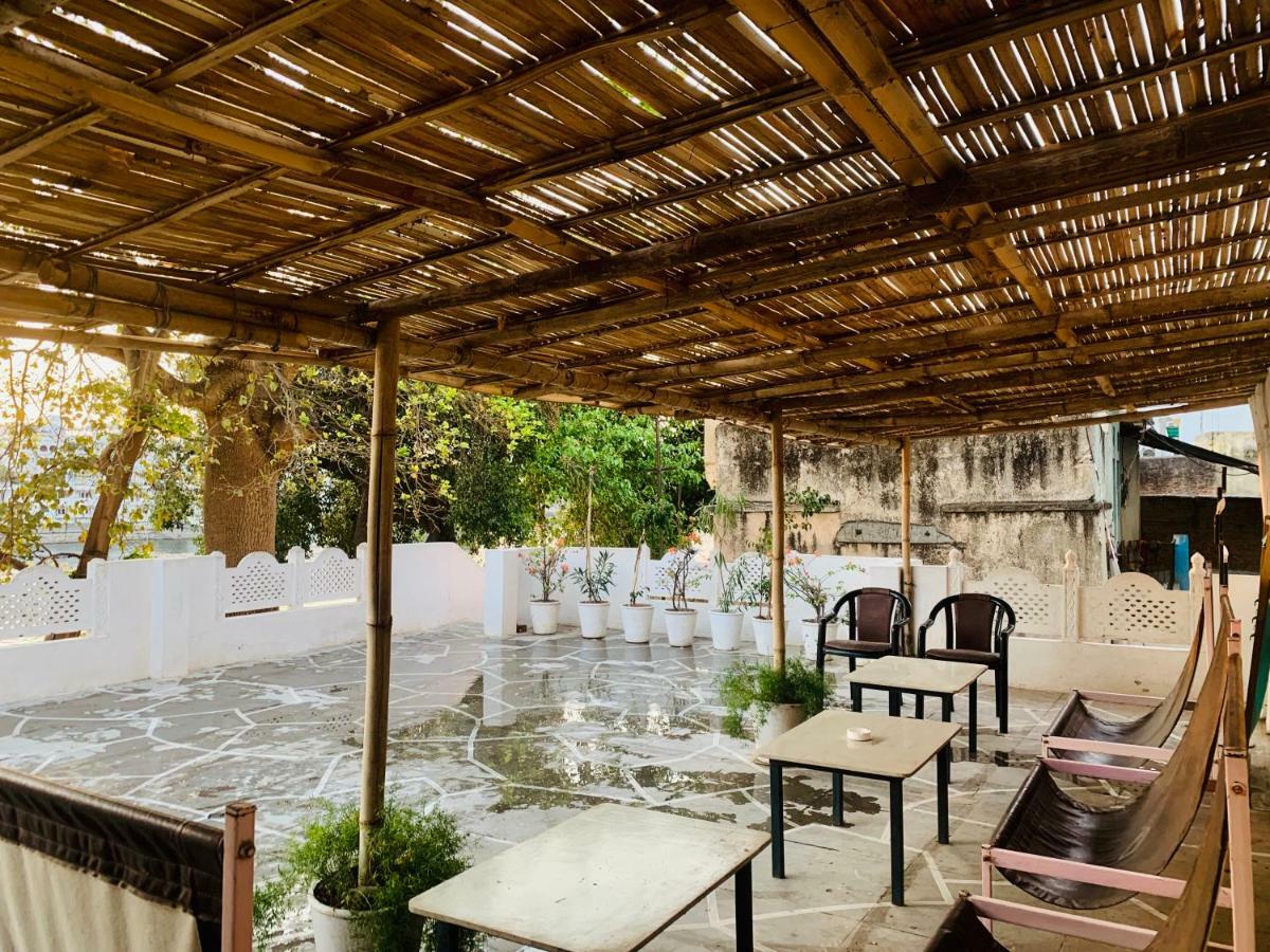 Gypsy Child Lake Hostel Udaipur Eksteriør billede